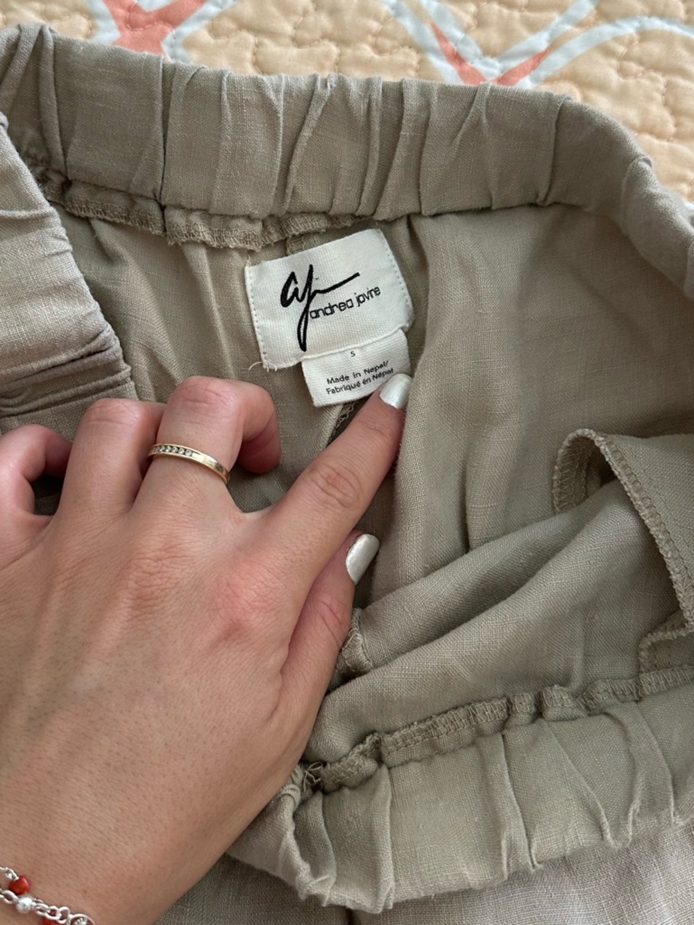 Lightweight Elastic-Waist Linen Blend Pants - Light Gray - Picture 3 of 4